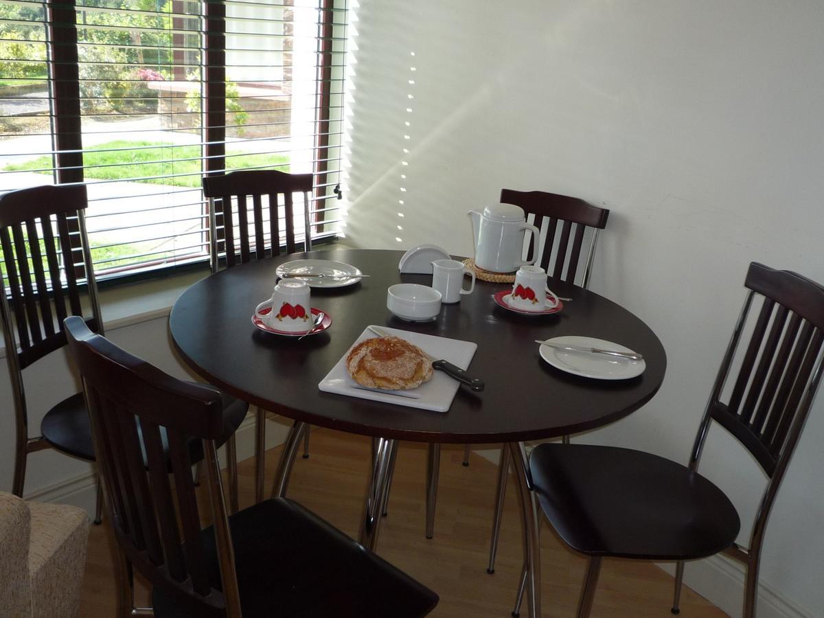 Grove Lodge Holiday Homes 2 Bed By Trident Holiday Homes キローグリン エクステリア 写真